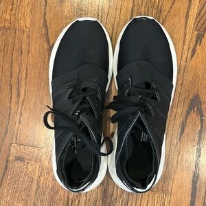 Adidas Tubular Viral - Women’s (Black Whote)